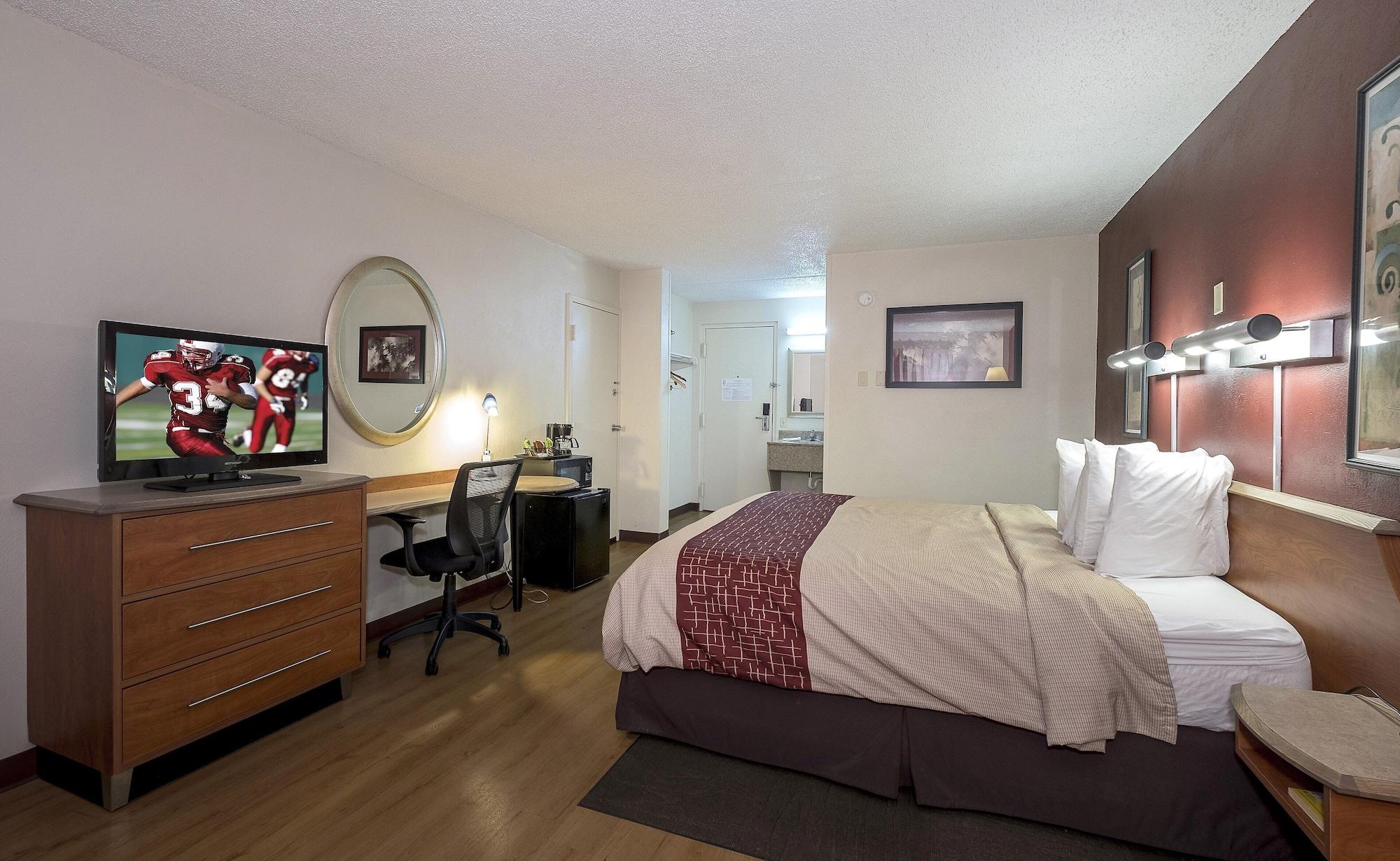 Red Roof Inn & Suites Cleveland - Elyria Exteriér fotografie
