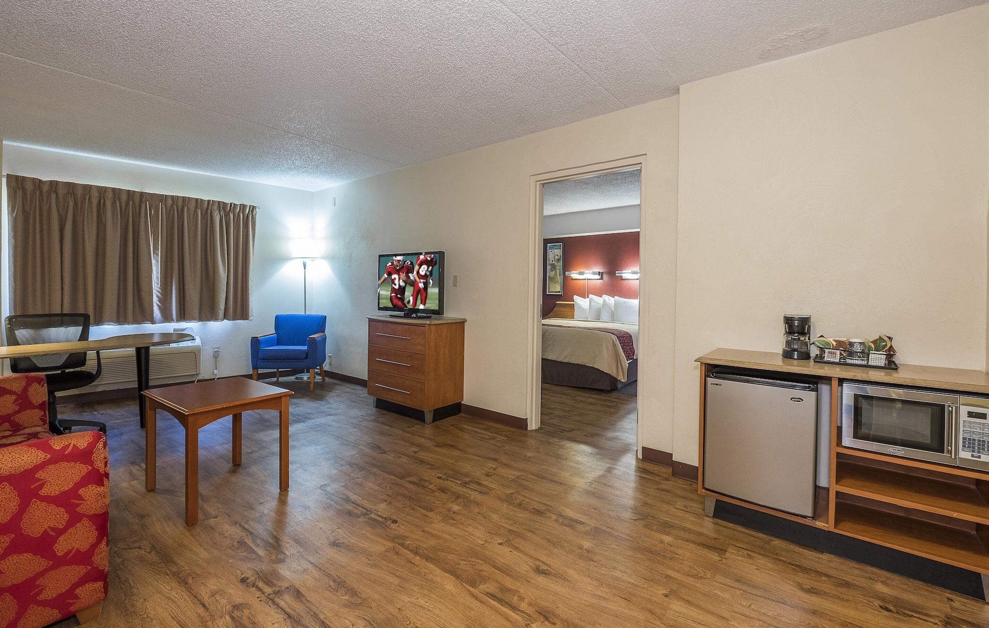 Red Roof Inn & Suites Cleveland - Elyria Exteriér fotografie