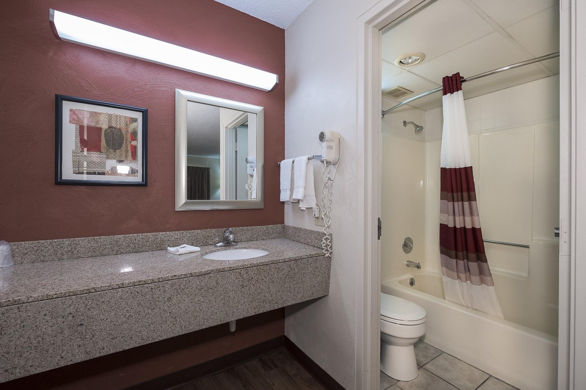 Red Roof Inn & Suites Cleveland - Elyria Exteriér fotografie