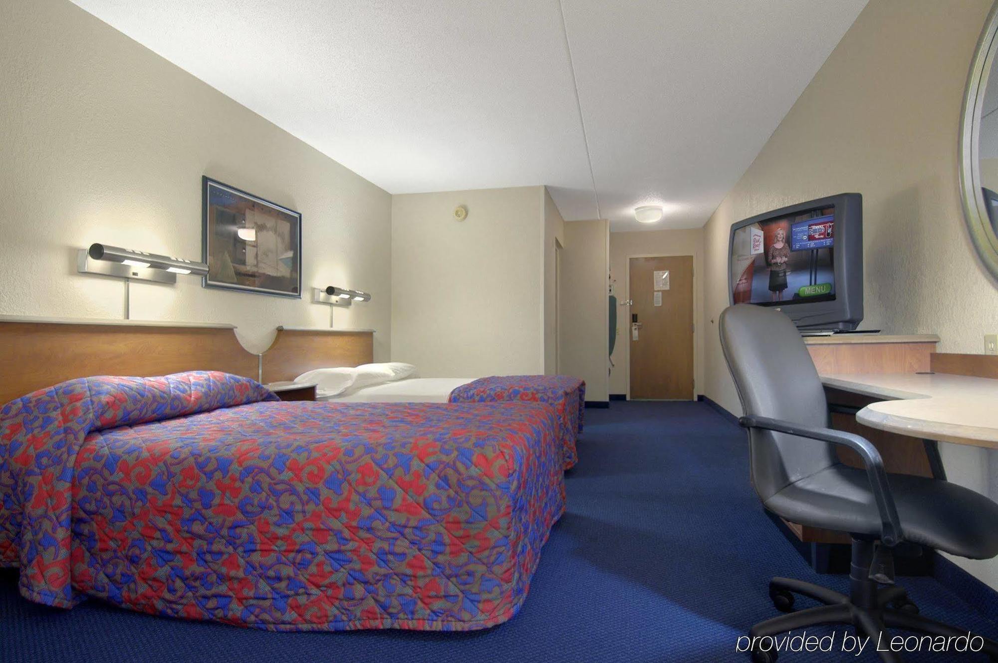 Red Roof Inn & Suites Cleveland - Elyria Exteriér fotografie